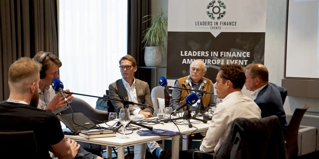 Podcast-AML-Europe-event-group-picture-GROOT-1024x512.jpg